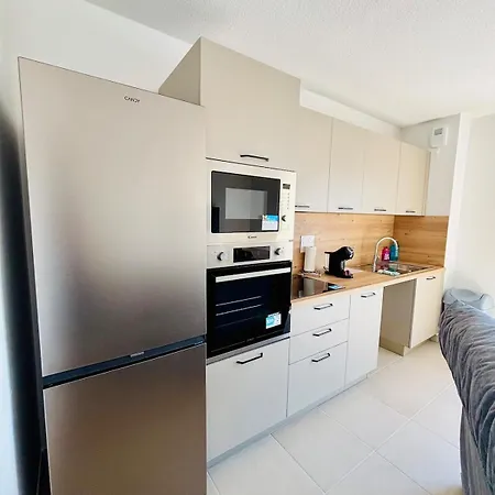 Confortable Appartement 211 Direct Access To Sea 3Min, 2 Parking Free Apartment